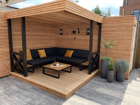 Construction of wooden pergolas